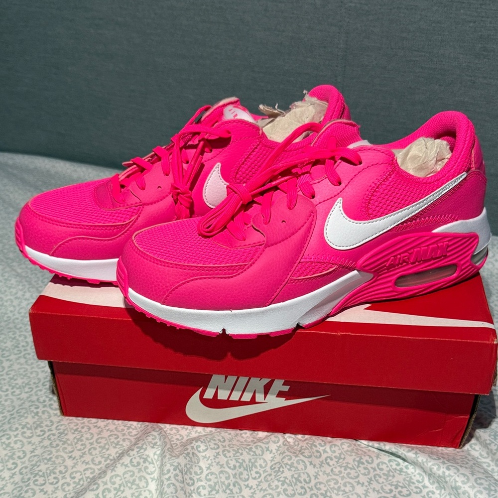 Nike Women's Air Max Excee Size US 10
